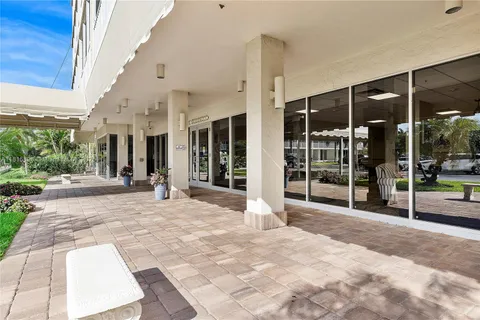 5 Bluebill # 410, Naples FL 34108