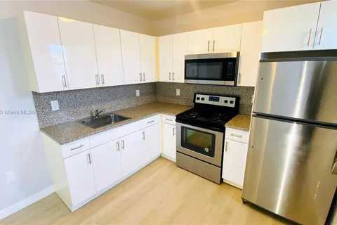 1737 NW 3rd Ave # 6, Miami FL 33136