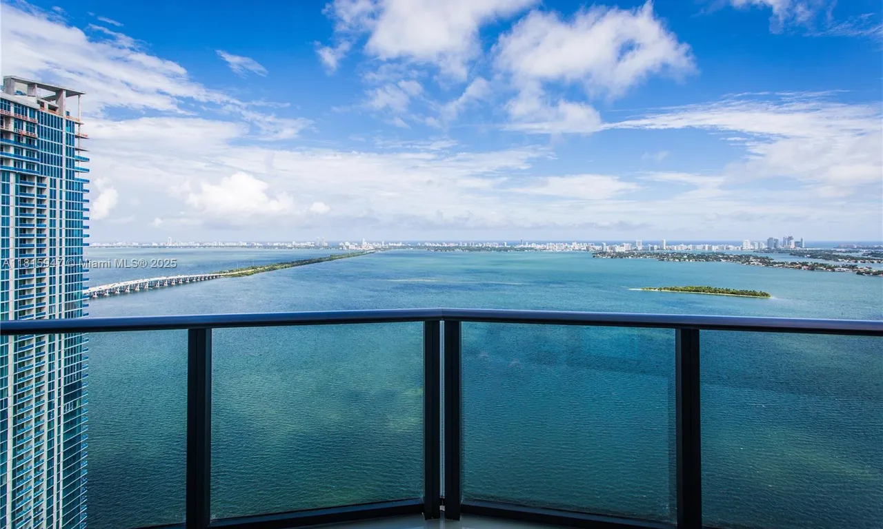 460 NE 28th St # 4203, Miami FL 33137