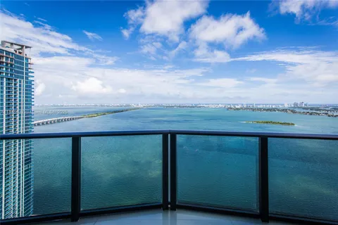 460 NE 28th St # 4203, Miami FL 33137