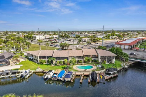4803 SW Santa Barbara CT # 5, Cape Coral FL 33914