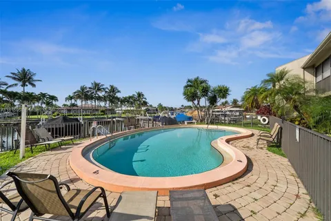 4803 SW Santa Barbara CT # 5, Cape Coral FL 33914