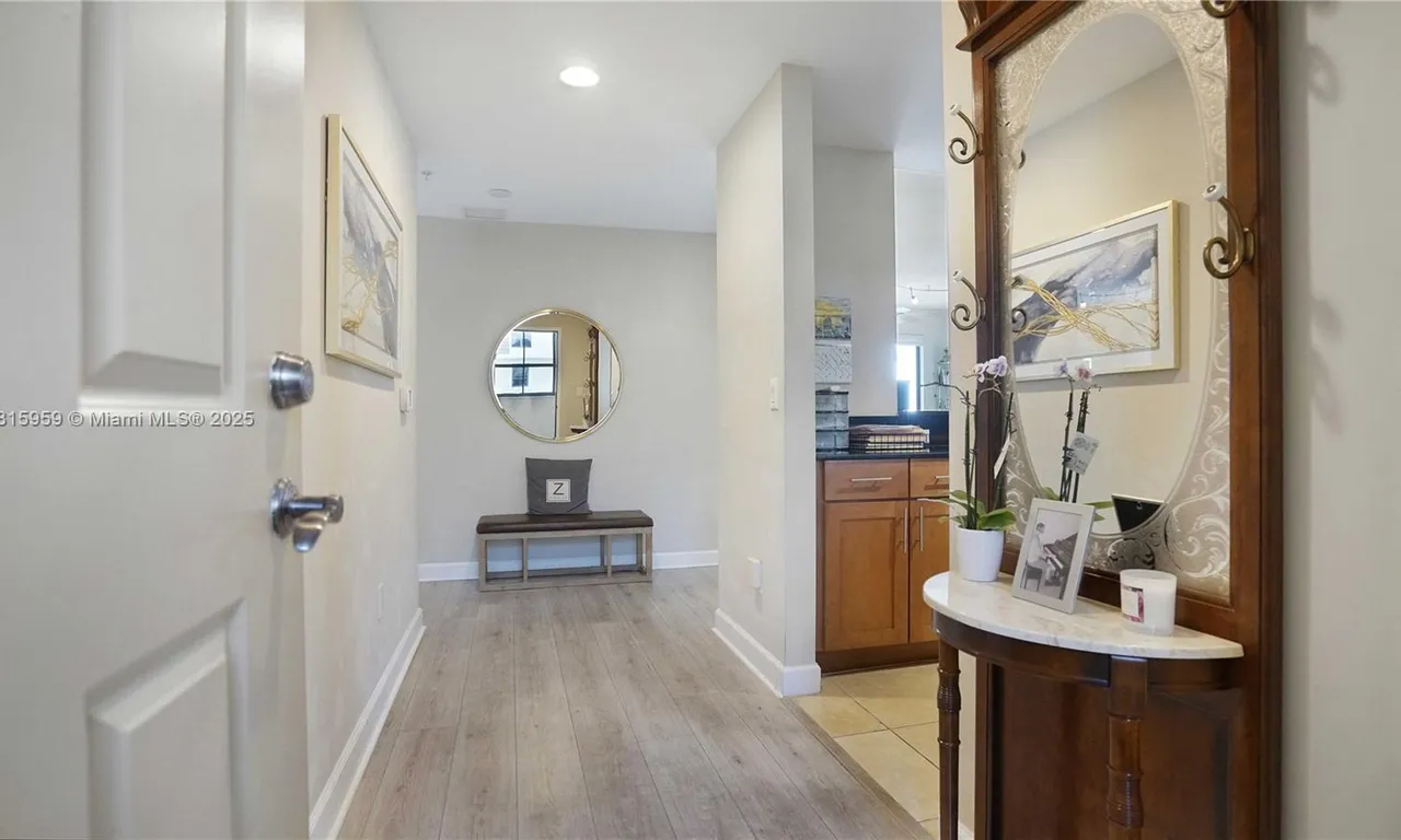 8390 SW 72nd Ave # 811, Miami FL 33143