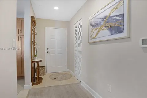 8390 SW 72nd Ave # 811, Miami FL 33143