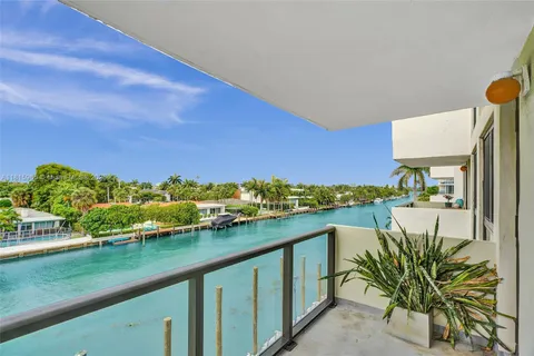 9800 W Bay Harbor Dr # 401, Bay Harbor Islands FL 33154