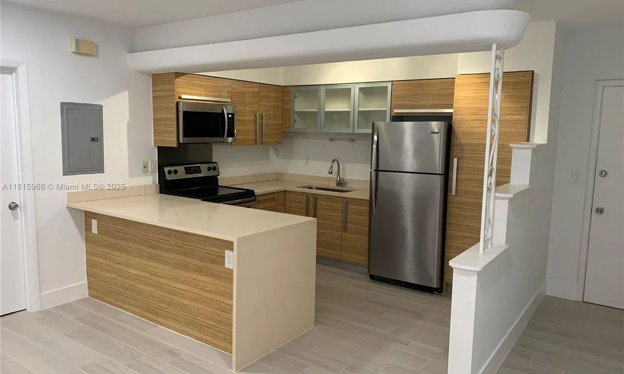 315 MAJORCA AV # 3, Coral Gables FL 33134