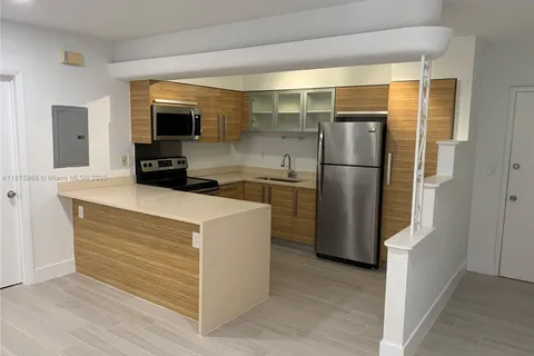 315 MAJORCA AV # 3, Coral Gables FL 33134