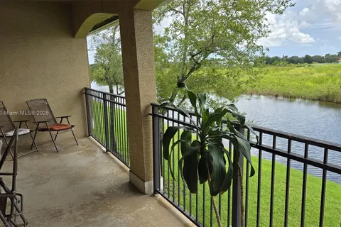 230 SW 117th Ter # 202, Pembroke Pines FL 33025