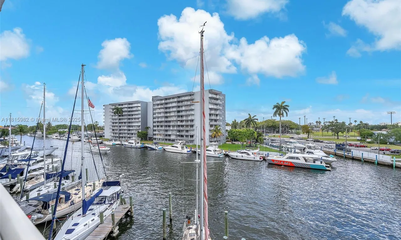 2415 NW 16th St Rd # 1, Miami FL 33125