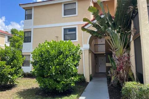 5661 Riverside Dr, Coral Springs FL 33067