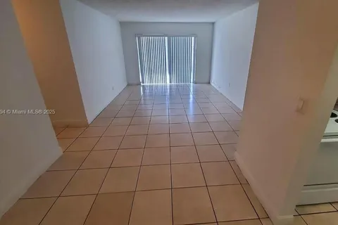5241 Geneva Way # 108, Doral FL 33166