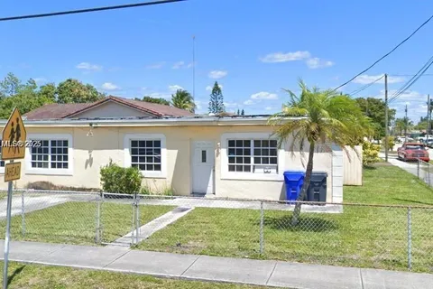 4351 SW 24th St # 3, West Park FL 33023