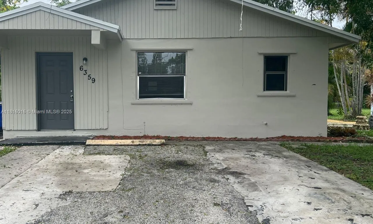 6359 SW 1st St, Margate FL 33068