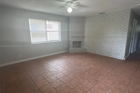 6359 SW 1st St, Margate FL 33068