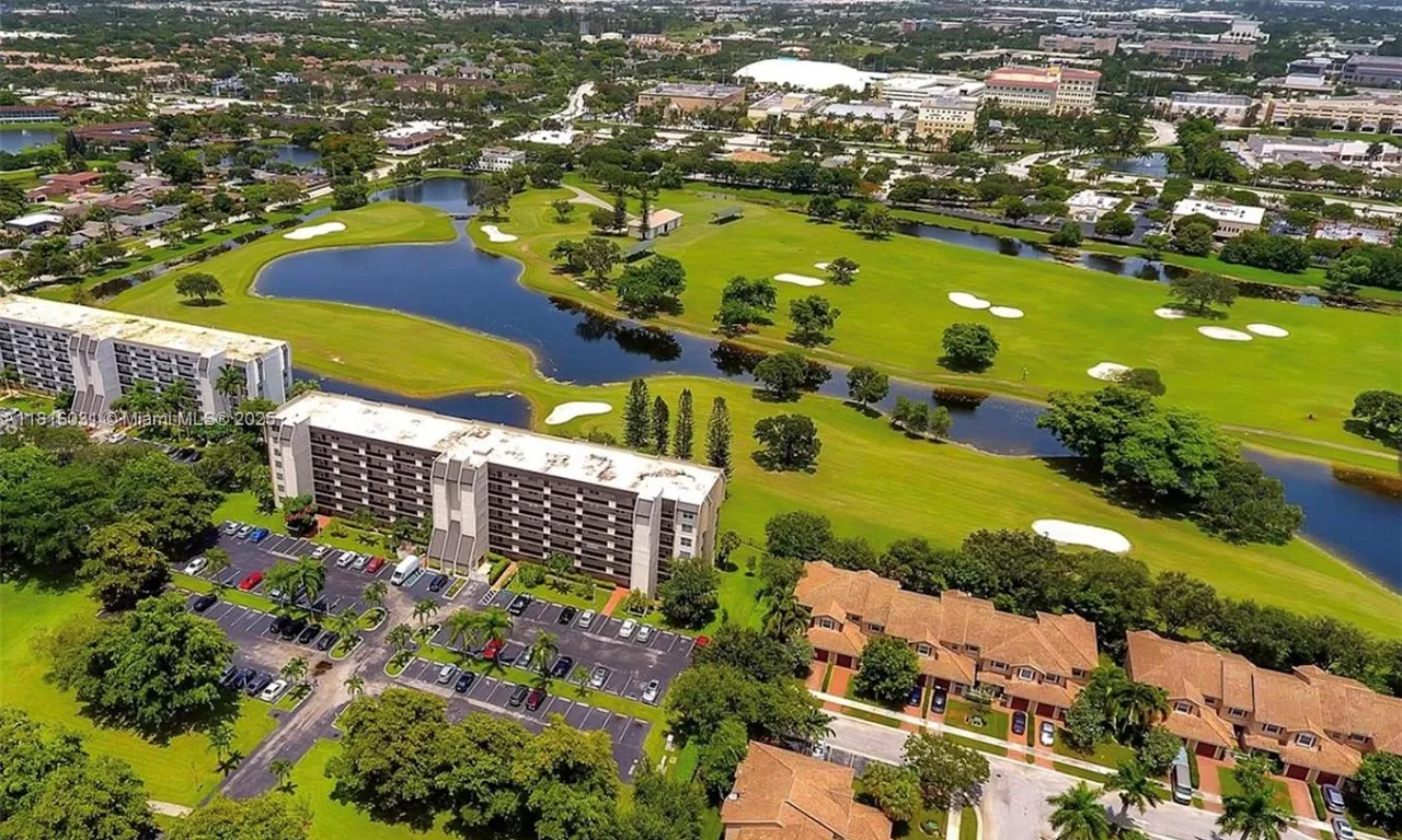 3150 W Rolling Hills Cir # 209, Davie FL 33328