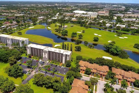 3150 W Rolling Hills Cir # 209, Davie FL 33328