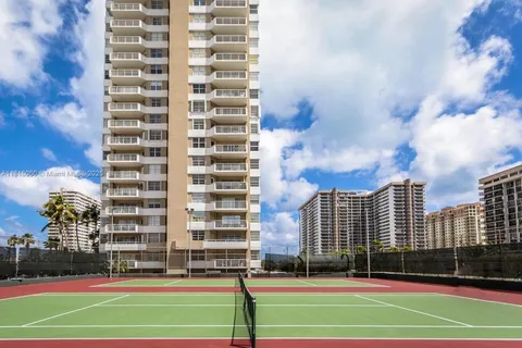 1985 S Ocean Dr # 20C, Hallandale Beach FL 33009