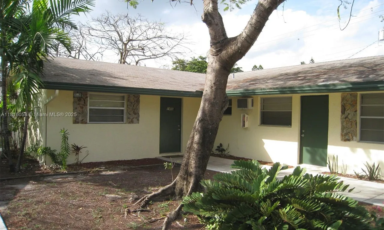 1450 SW 2nd Ave # B, Dania Beach FL 33004