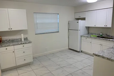 1450 SW 2nd Ave # B, Dania Beach FL 33004