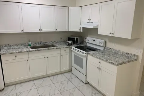 1450 SW 2nd Ave # B, Dania Beach FL 33004