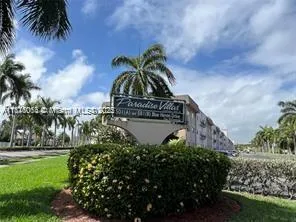 501 Blue Heron Dr # A, Hallandale Beach FL 33009