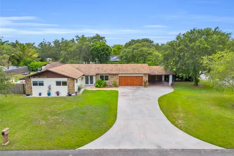 19520 SW 307th St, Homestead FL 33030