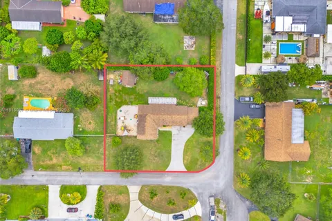 19520 SW 307th St, Homestead FL 33030