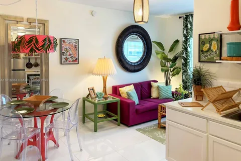 335 Ocean Dr # 114, Miami Beach FL 33139