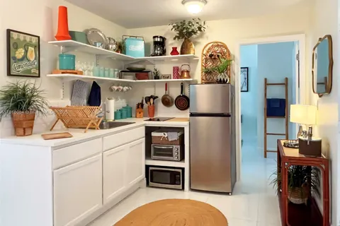 335 Ocean Dr # 114, Miami Beach FL 33139