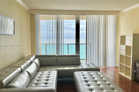 2501 S Ocean Dr # 820, Hollywood FL 33019
