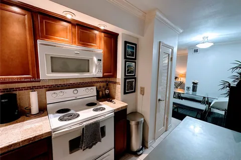 2424 SE 17th St # B307, Fort Lauderdale FL 33316