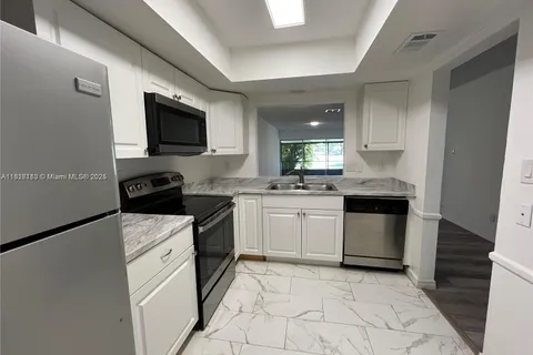 6520 NW 98th Ter # B26, Tamarac FL 33321
