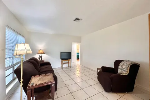 9950 Bahama Dr, Cutler Bay FL 33189