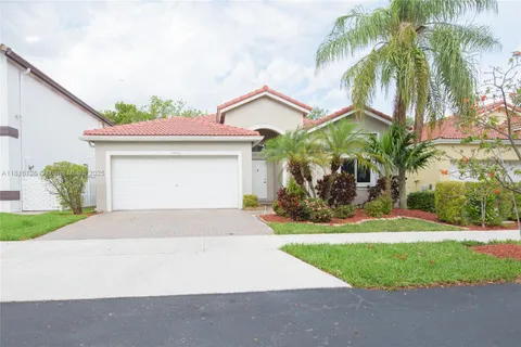 5402 NW 110th Ave, Doral FL 33178