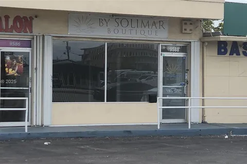 9588 SW 40th St, Miami FL 33165
