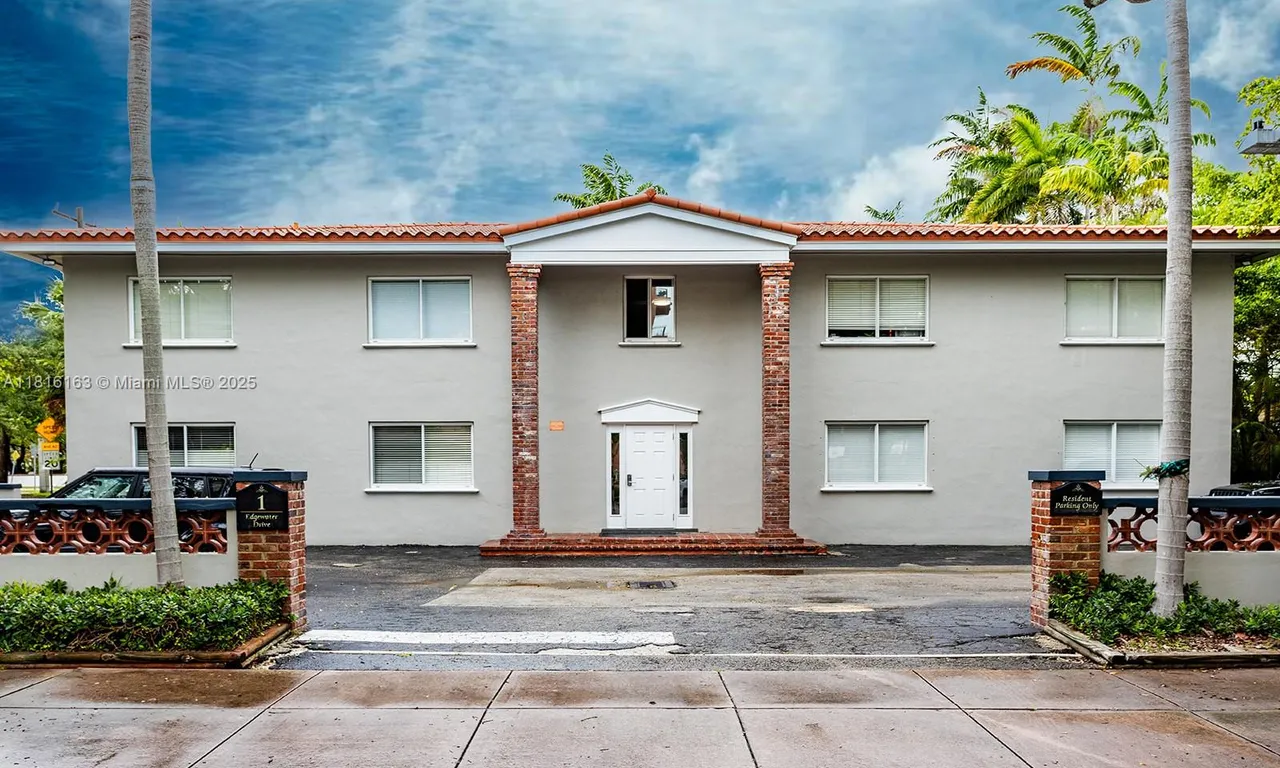 1 Edgewater Dr # 201, Coral Gables FL 33133
