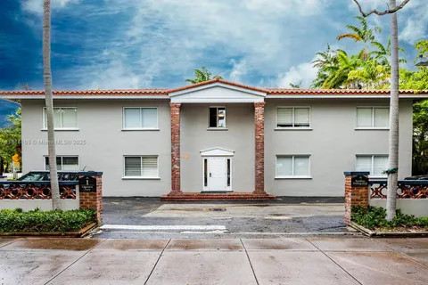 1 Edgewater Dr # 201, Coral Gables FL 33133