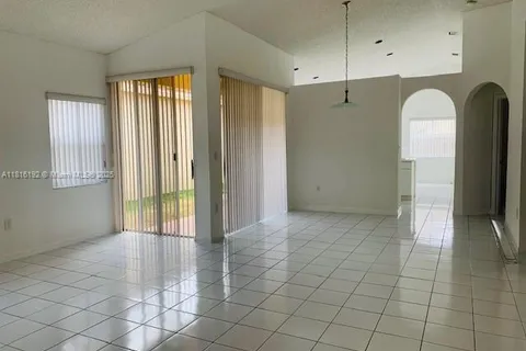 2978 NW 99th Ct # 2978, Doral FL 33172