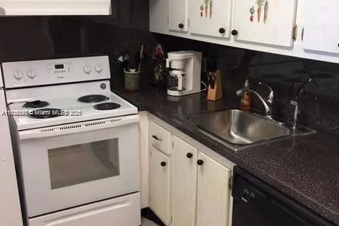 79 Sussex # D, West Palm Beach FL 33417