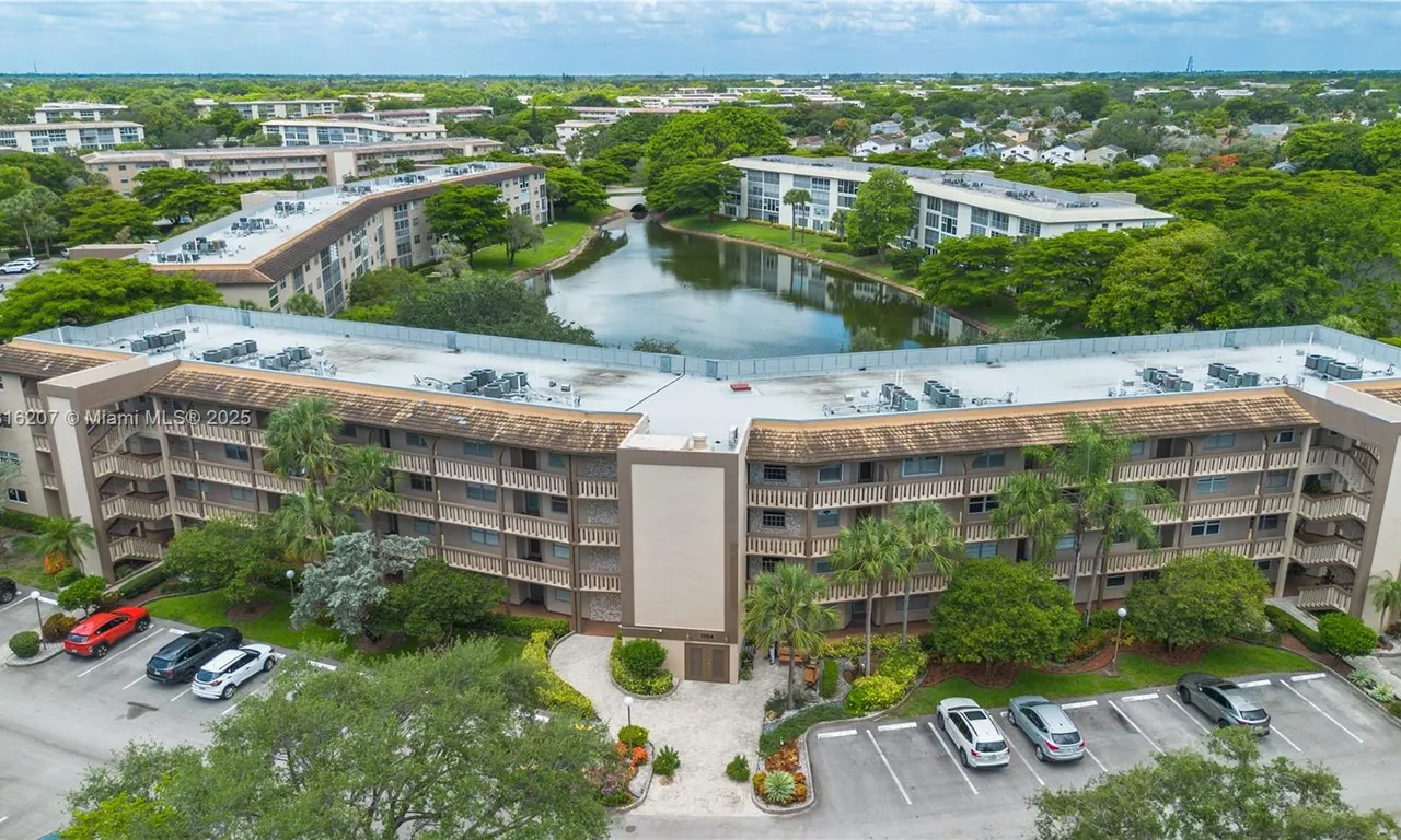 1704 Andros Isle # E1, Coconut Creek FL 33066