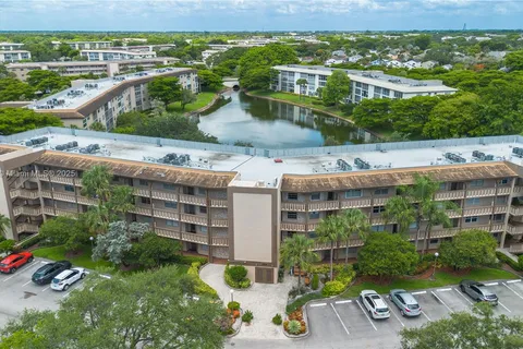 1704 Andros Isle # E1, Coconut Creek FL 33066