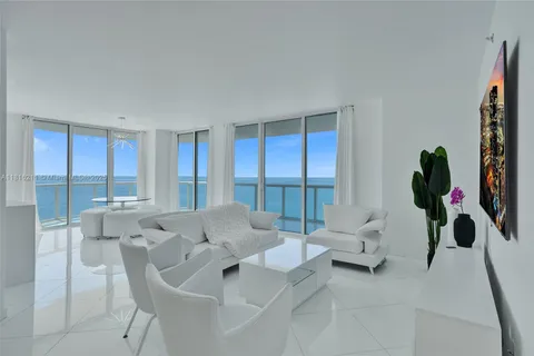 6365 Collins Ave # 2403, Miami Beach FL 33141