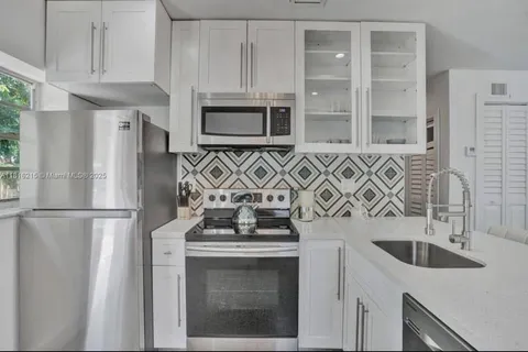 1005 NE 16th Pl # 1, Fort Lauderdale FL 33305