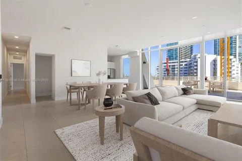 555 NE 34th St # 807, Miami FL 33137