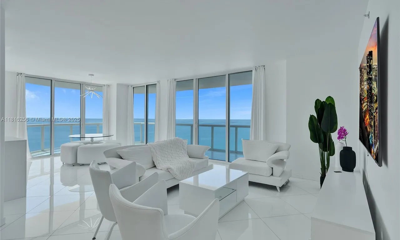 6365 Collins Ave # 2403, Miami Beach FL 33141
