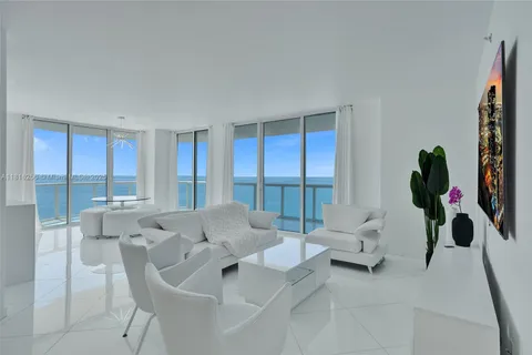 6365 Collins Ave # 2403, Miami Beach FL 33141