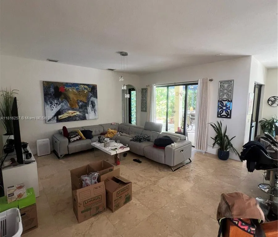 7996 SW 195th St, Cutler Bay FL 33157