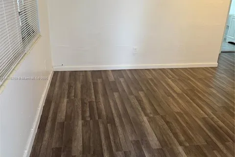 16890 NE 21st Ave # 4, North Miami Beach FL 33162