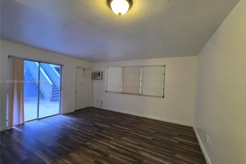 16890 NE 21st Ave # 4, North Miami Beach FL 33162