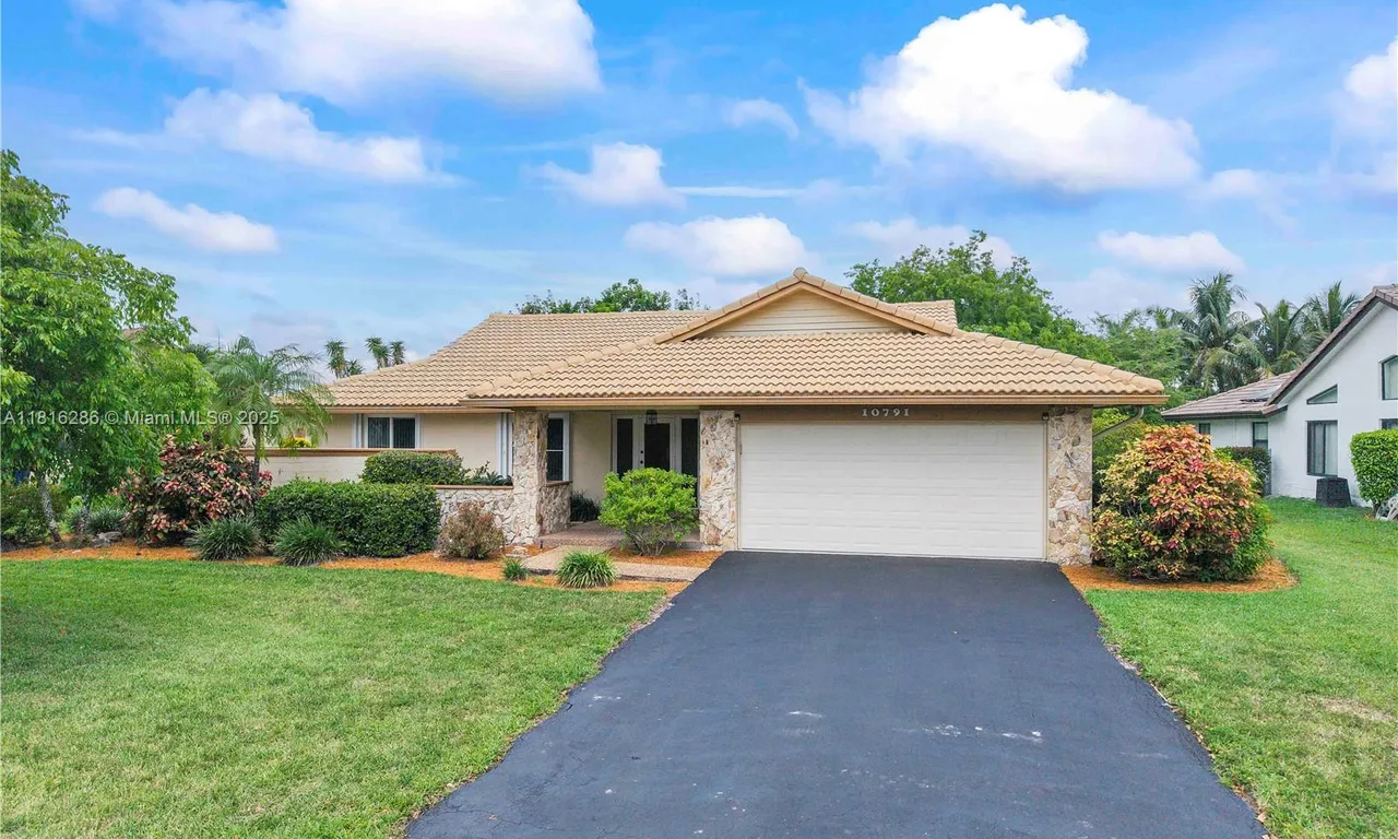 10791 NW 19th Dr, Coral Springs FL 33071